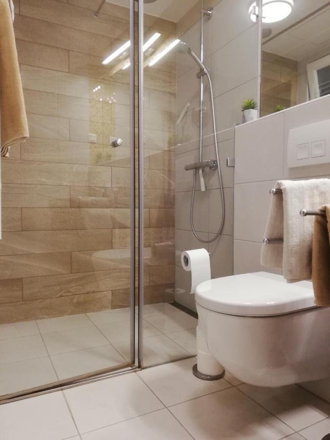 Embassy Studio Apartment Citypark Budapest Esterno foto